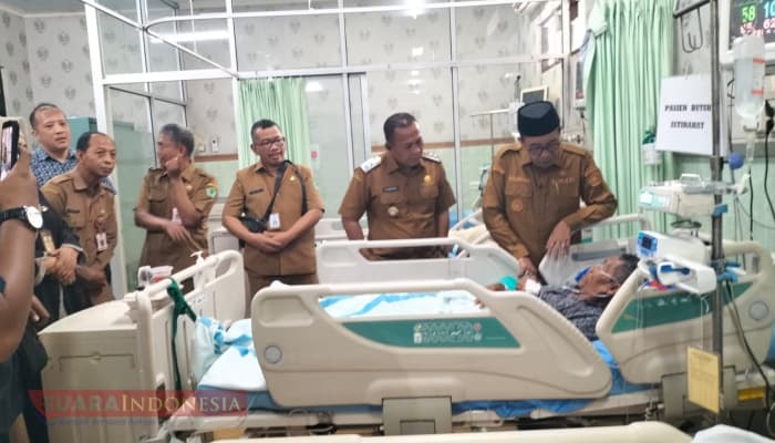 Gambar untuk Sidak ke RSUD dr. Slamet Martodirdjo, Bupati Pamekasan Tekankan Mutu dan Kecepatan Pelayanan
