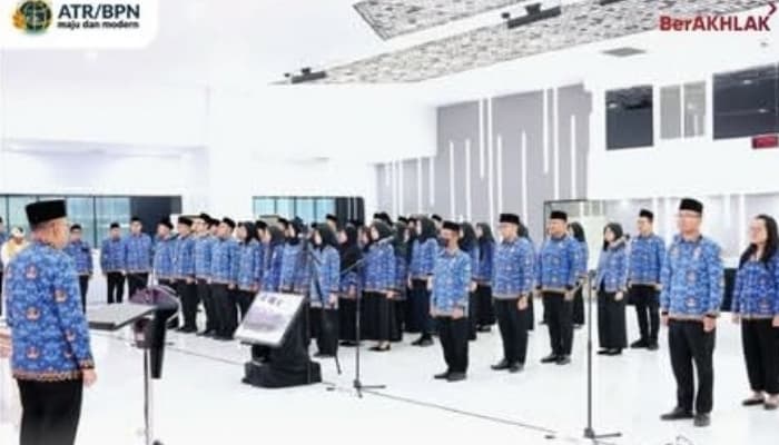 Gambar untuk Wamen ATR/BPN Ambil Sumpah 1.322 PNS Baru dan Lantik 212 Pejabat Fungsional